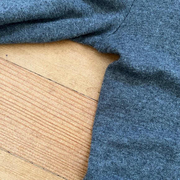 Fitted Grey Turtleneck - Picture 3 of 6